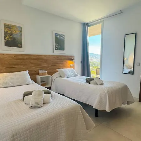 Villatierra. Luxury Villa. Views In